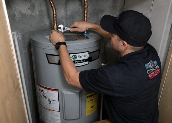Installing a 75-gallon electric water heater for a growing family in San Ramon